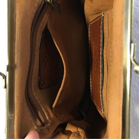 Patricia Nash cognac tan leather wristlet small purse with kiss closure - Picture 7 of 13